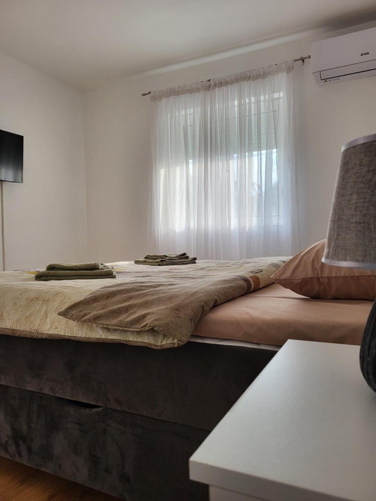 Appartamento Sleep & Go Surčin Esterno foto