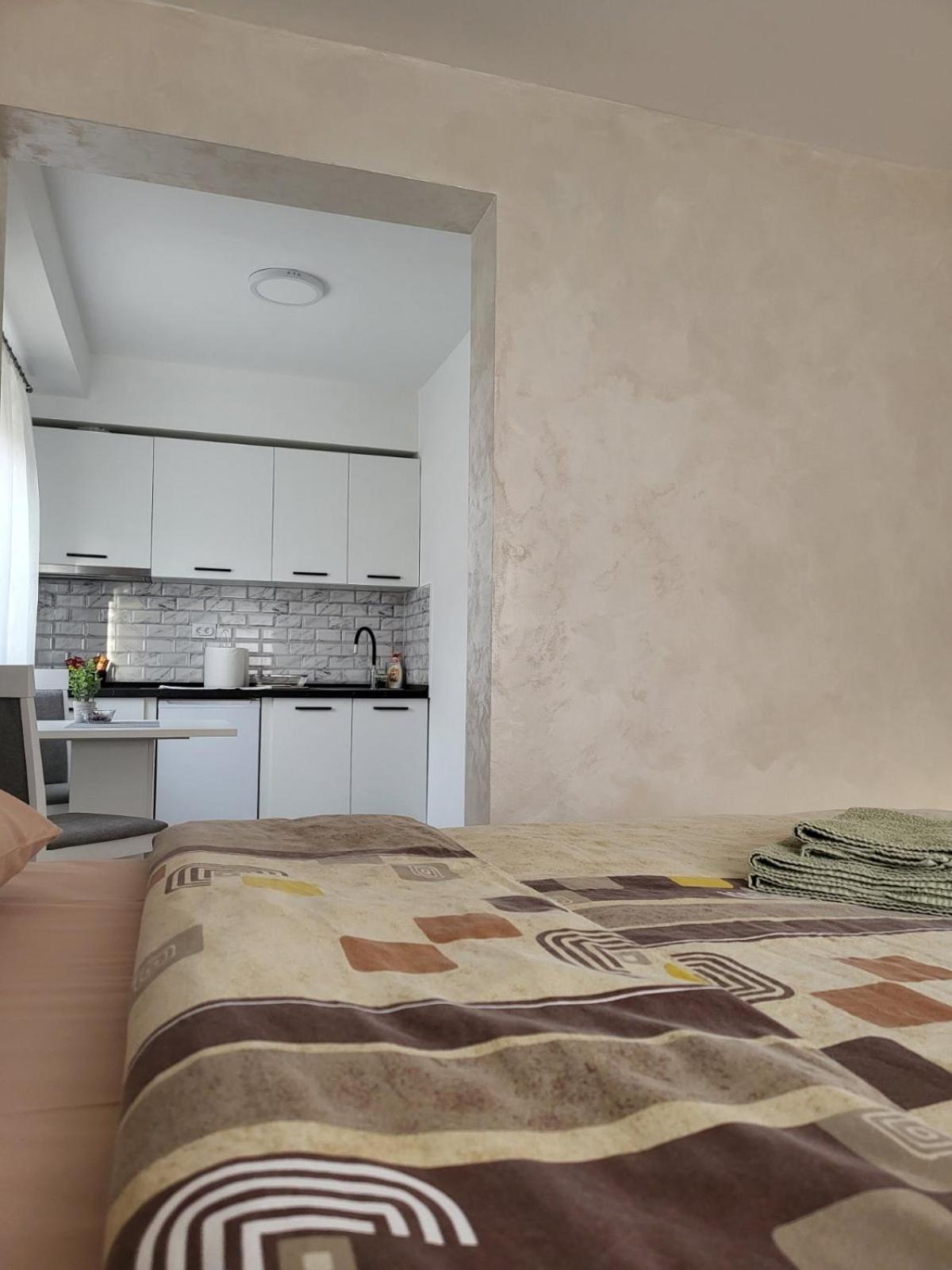 Appartamento Sleep & Go Surčin Esterno foto